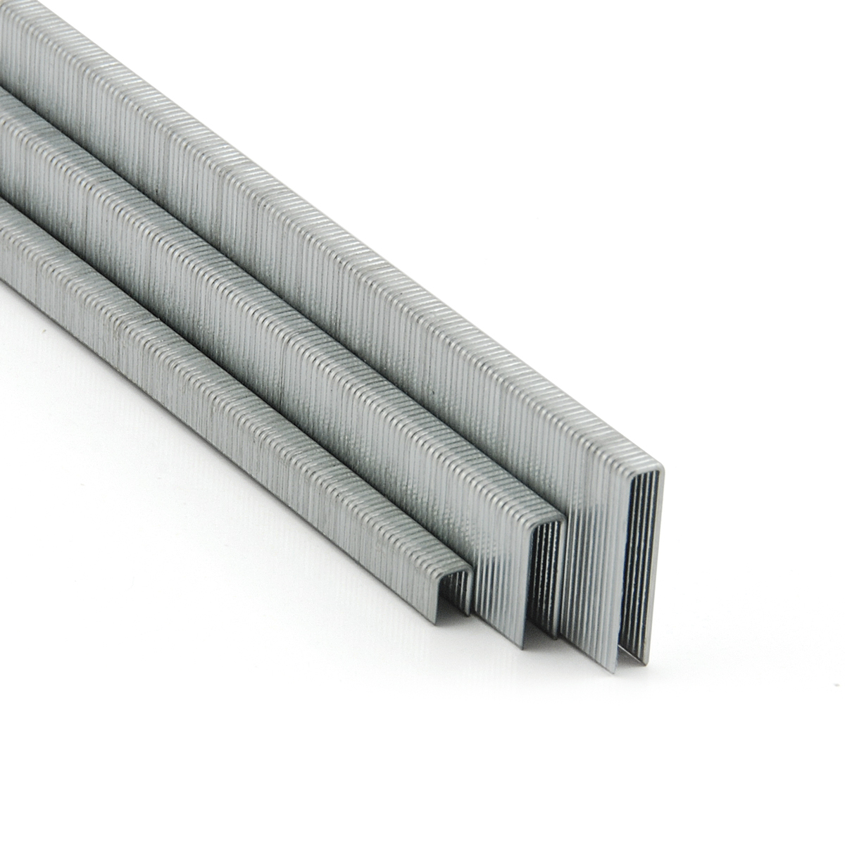 Grapa 97 acero inoxidable con punta divergente